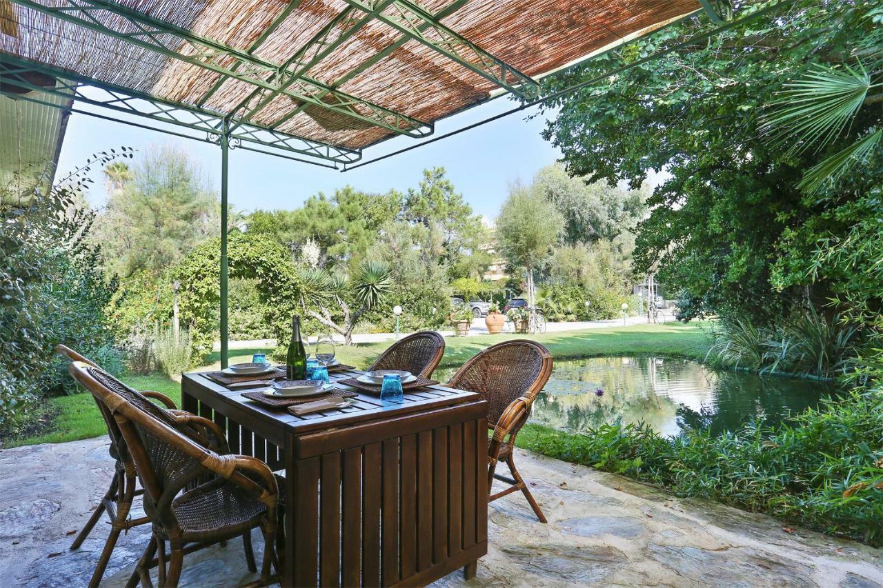 Soleado Beach House Пьетразанта Экстерьер фото